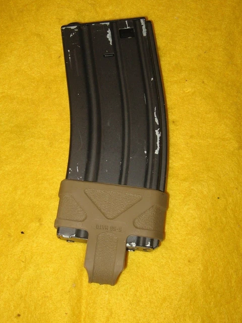 Tokyo Marui Airsoft Metal 30 rd Magazine w/ Magpul Magazine Assist.M16 M4 Series