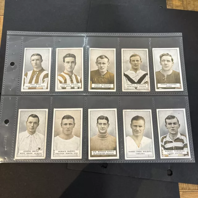 Gallaher cigarette cards Famous Footballers Green Back 10/100 Clean Cards