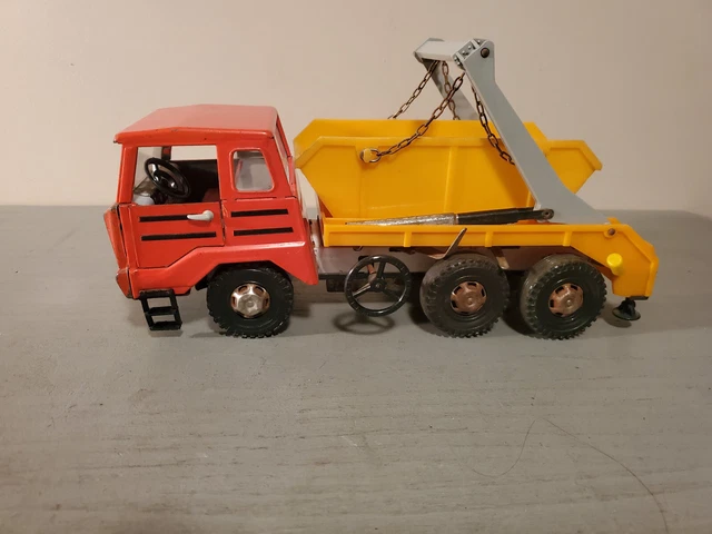 Joustra - Lot de 4 vehicules en boite - camion de pompier, Goliath grue