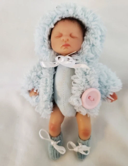 Ashton-Drake "Cute As A Button" Lifelike Vinyl 5" Doll Small Doll Collectors