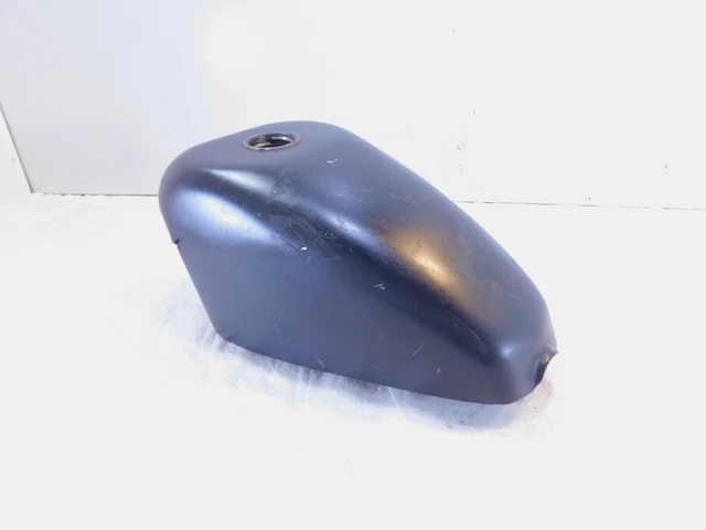 sportster 883 fuel tank capacity