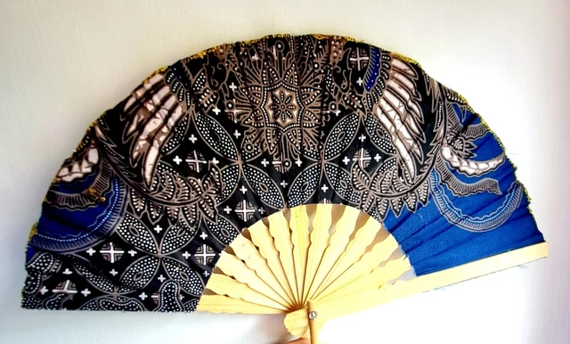 Omytea "Grassflower" éventail Pliant Pour Femme - Style Rétro Vintage Chinois/japonais - Avec Une Poche En Tissu Pour Sa Protection, Bleu