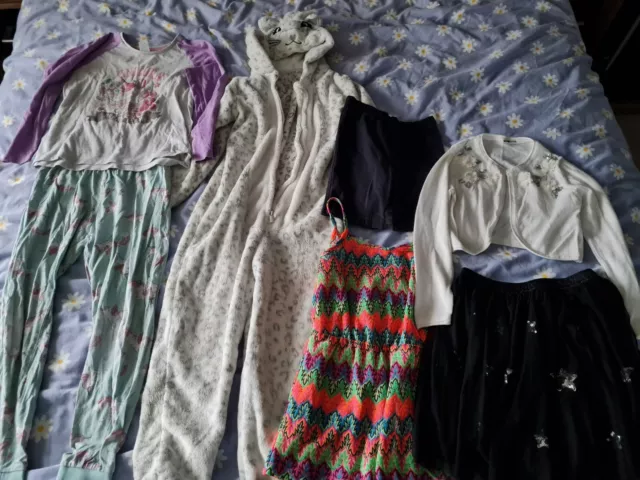 Girls 7 Piece Clothing Bundle, Size 8-9 Years