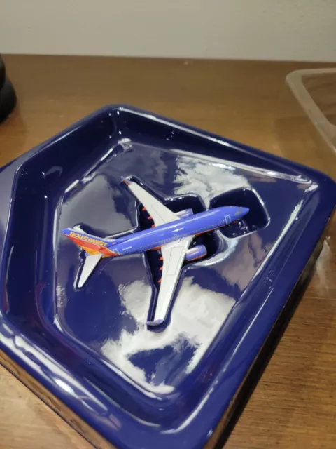 1:400 Gemini Jets Southwest 737-700 GJSWA1357