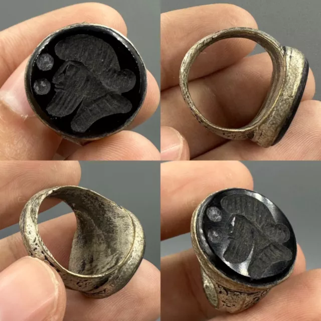 Lovely Black Agate Ancient Roman King Intaglio Bronze Ring