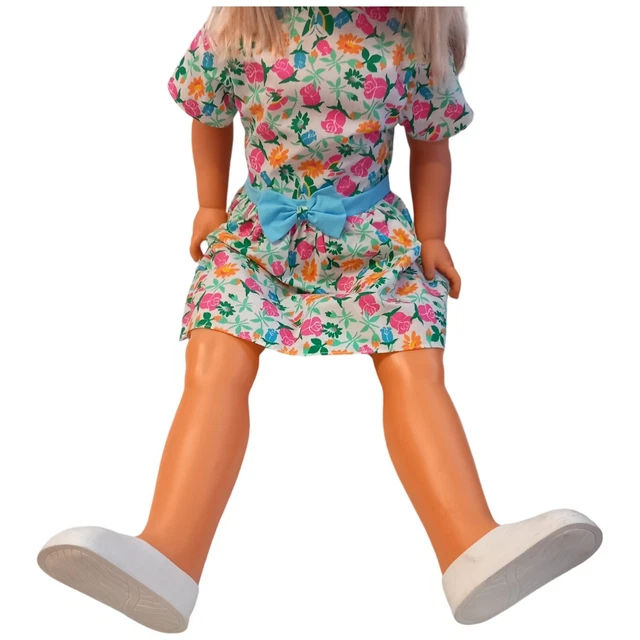 FAMOSA SPAIN LARGE Girl Doll Blonde Hair Caucasian Blue/Green Eyes 33
