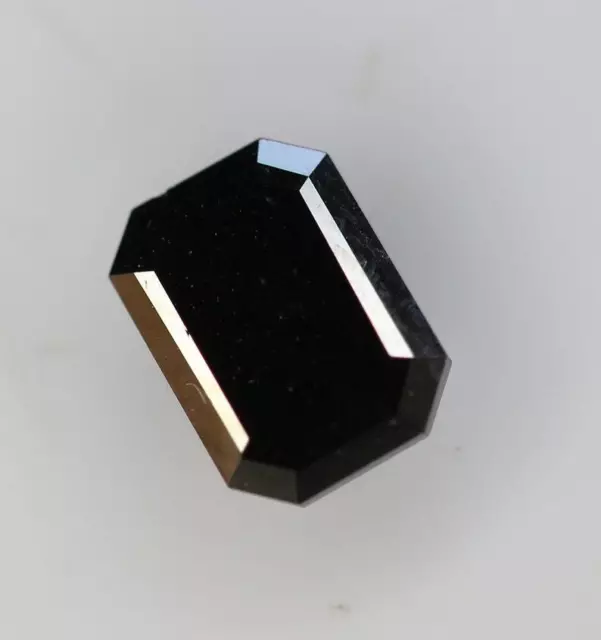 1.50Ct Nero Lungo Smeraldo Diamante Naturale Trattato Sfuso Lucidato