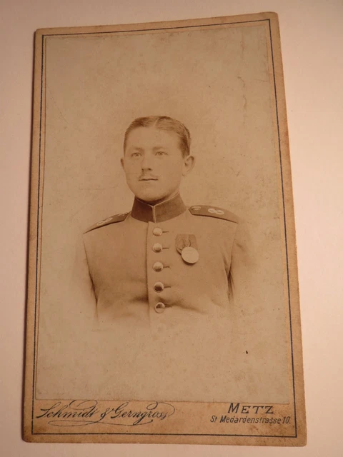 Metz - Soldat in Uniform mit Orden - Regiment KB IR 8 ? / CDV