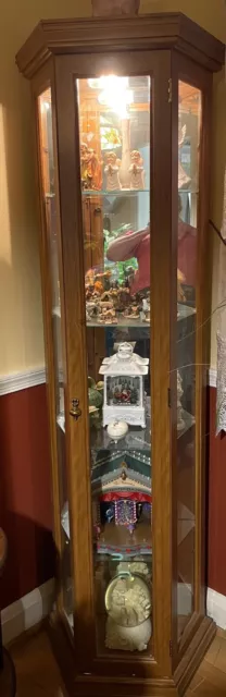 Beautiful Corner Curio Display Cabinet – Mirrored Back – Glass Shelves Beautiful Corner Curio Display Cabinet – Mirrored Back – Glass Shelves