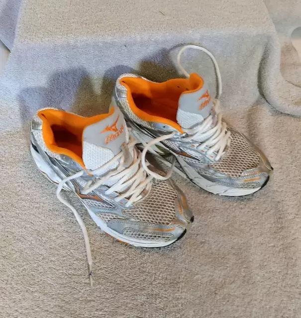 Mizuno Womens Preowned Wave Nexus Silver/Orange Running Shoes, Size: 7 #US45-15