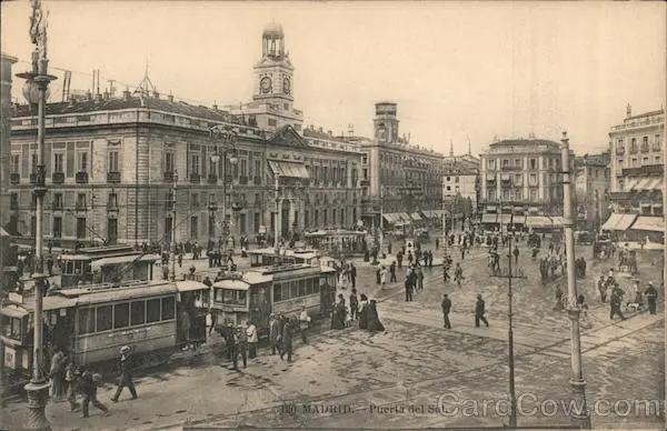 Spain Le Madrid,Puerta del Sol Postcard Vintage Post Card