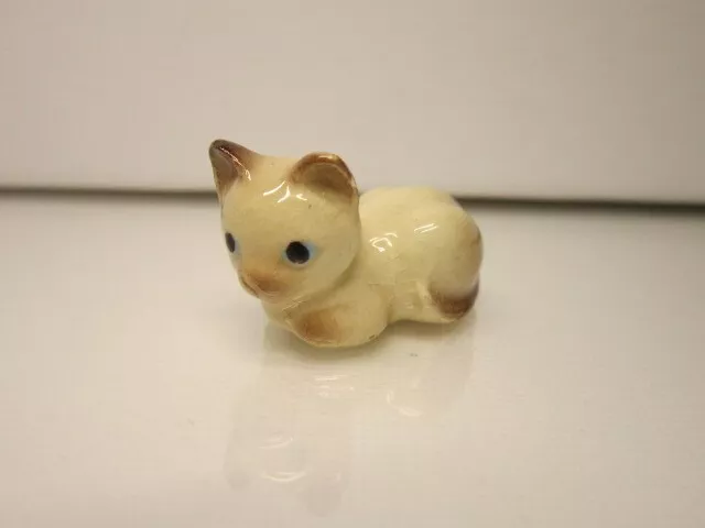 Hagen Renaker Miniature Mini Siamese Cat Kitten Grocery Bag Figure Figurine