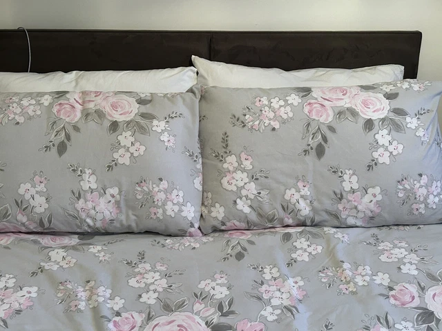 NEED GONE BY TOMORROW 04/12… divan bed base with headboard NO MATTRESS