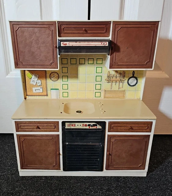 VINTAGE 1970S PEDIGREE Sindy Doll Furniture Kitchen Cooker Unit Spares