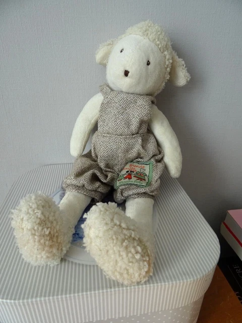 Doudou Mouton 35 Cm   Moulin Roty La Grande Famille  Sa Salopette Tweed Beige