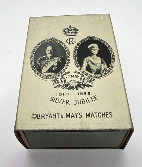 6 boutons anciens en métal noir - Décor fleurs & feuillage - French