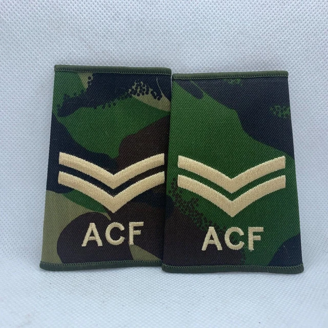 A COMBINED CADET FORCE SHOULDER TITLE In Formation Patches / Shoulder Patches - Foto 3