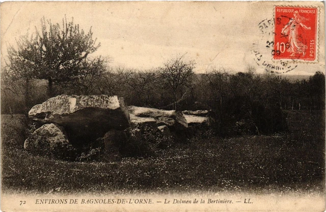 CPA Env. de BAGNOLES-de-l'ORNE - Le Dolmen de la Bertiniere (355443)