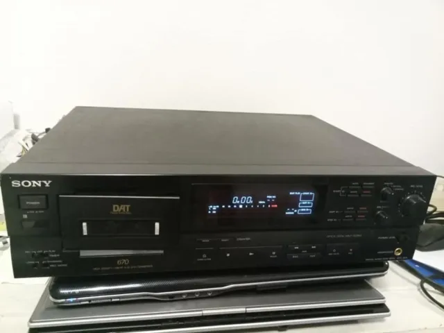 Sony DTC 670 High-End DAT Digital Audio Tape Deck mit Fernbedienung