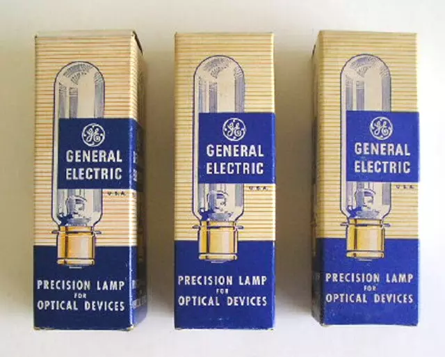 Lote de 3 BOMBILLAS ELÉCTRICAS GENERALES EAD & EAK MODELADO FLASHTUBE