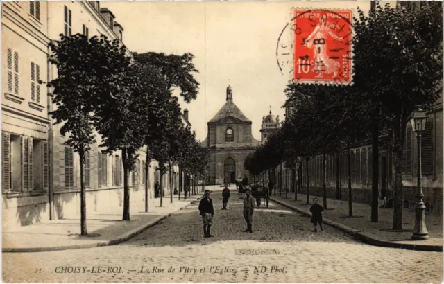 CPA AK Choisy le Roi La Rue de Vitry et l'Eglise FRANCE (1282506)