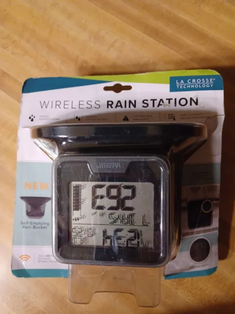 Digital Rain Gauge Weather Station – La Crosse Technology - FarmTek