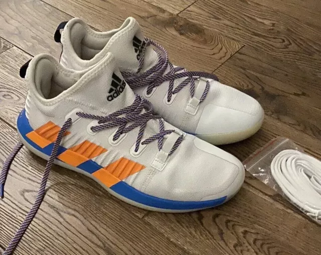 Adidas sales stabil 9