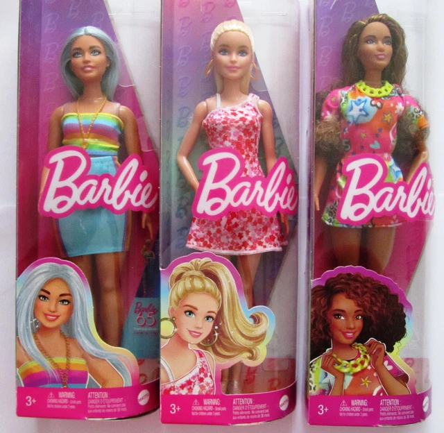 Mattel Barbie Beach Puppe – Mit Badeanzug, Blau, Schwimmtauglich