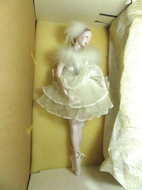 Vintage Franklin Mint Ballerina Heirloom Porcelain Doll 18in in Box