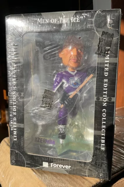 2002 Forever = Men Of The Ice = Steve Yzerman All Star Bobble Head = Sealed Box 2002 Forever = Men Of The Ice = Steve Yzerman All Star Bobble Head = Sealed Box