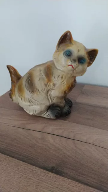 Ancien joli chat en platre peint a la main