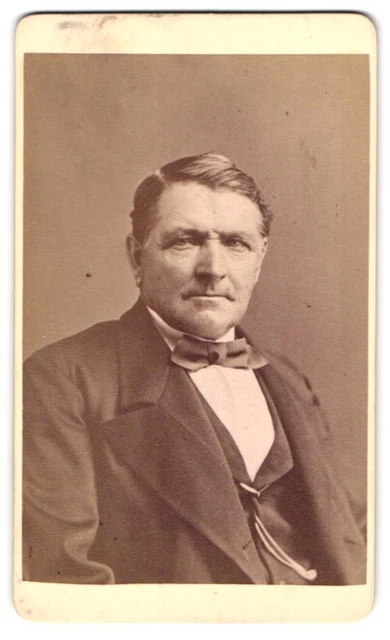 Fotografie Otto Reitmayer, München, Kaufinger Strasse 9, Älterer bartloser Herr