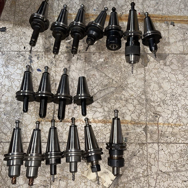 Lot of 16 All Fit Cat40 5/8 11 Tool Holders Erickson & Parlec Various Different