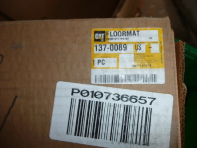 Caterpillar 137-0089 Floor Mat