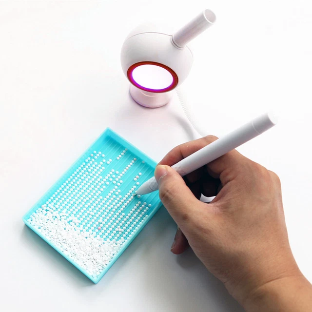 Diamant-Malerei Zeichnung LED Licht Punkt Bohrer Stift für DIY Handwerk (rot)