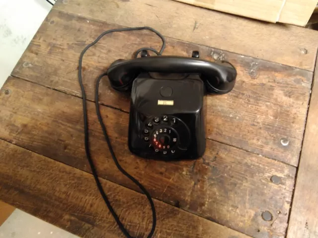 Telefon mit Wählscheibe nur zur Deko