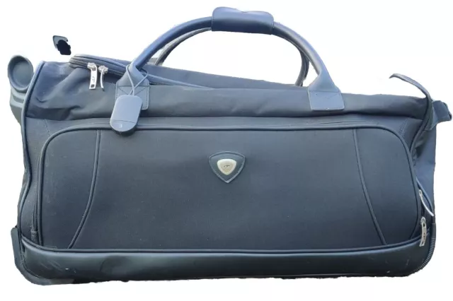 IT LUGGAGE MEGALITE Medium Lightweight 2 Wheels Holdall 26.99