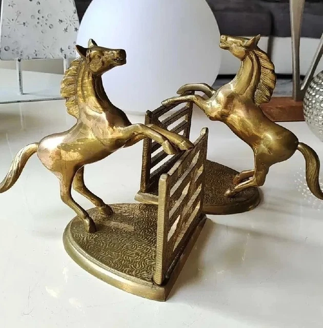 belle statue d'oiseau hirondelle en régule socle marbre art déco non signé