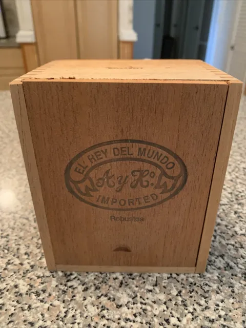 El Rey Del Mundo | Robustos Suprema Wood Cigar Box Empty - 8.25" x 4.75" x 4"