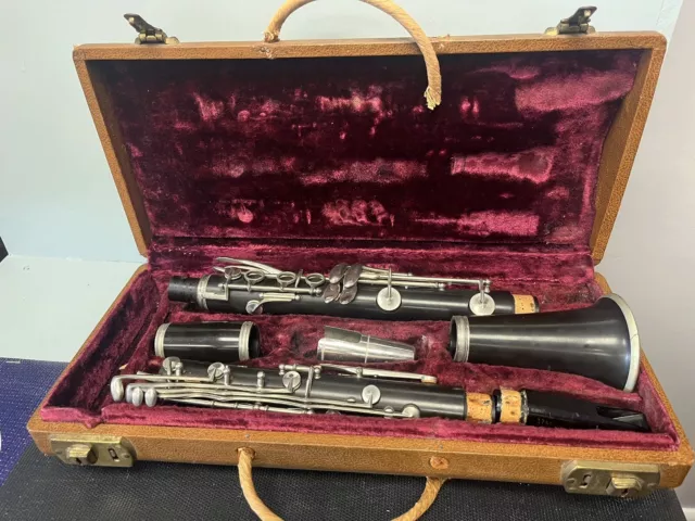 Clarinete vintage Boosey & Hawkes The Edgware con estuche rígido hecho en Inglaterra