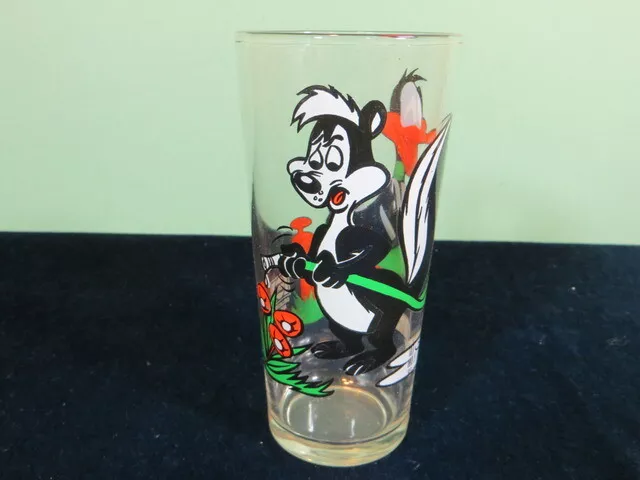 1976 Pepsi Daffy Duck And Pepe Le Pew Looney Tunes Warner Bros Collector