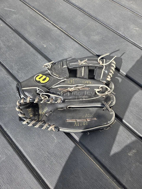 WILSON MODEL A2144 Baseball Glove Kirby Puckett RHT Black