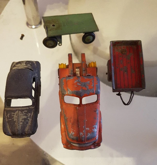 dinky toys France lot d'epaves.