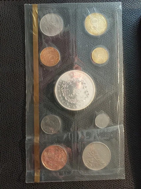 Coffret FRANCE FDC 1975 ( 9 Pièces dont la 50 Francs HERCULE ARGENT) 2