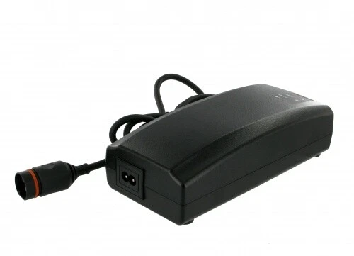 CARICABATTERIE 36V CON CONNETORE -SPINA DI RICARICA XLR - E-Bike Battery Shop CARICABATTERIE 36V CON CONNETORE -SPINA DI RICARICA XLR - E-Bike Battery Shop