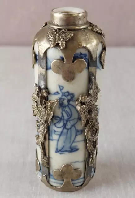 Rare ancien petit vase, en porcelaine, monture en argent, Chine / Asie