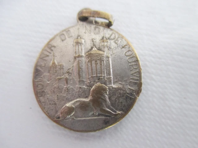 Médaille Vierge à l'Enfant en Argent, 16 mm - Emanessence