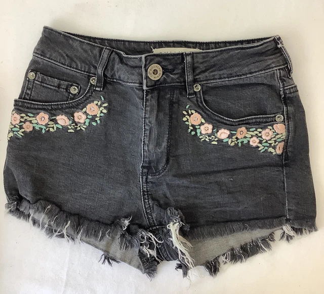 Bull Head  High-rise Women’s Short Pants Black Size 1 Distressed Fringed Frayed