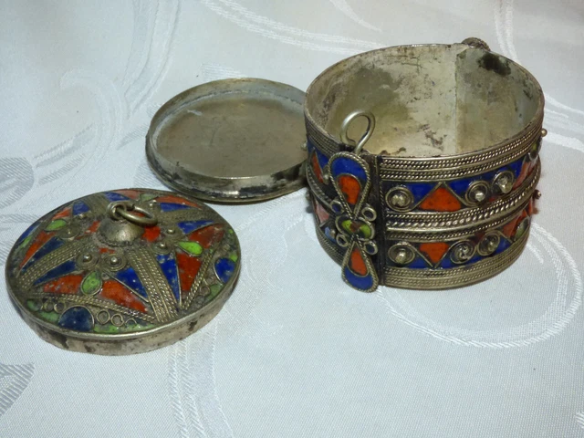 Bracelet Ethnique Berbère En Métal Argenté - Ancienne Manchette, Très Bon état