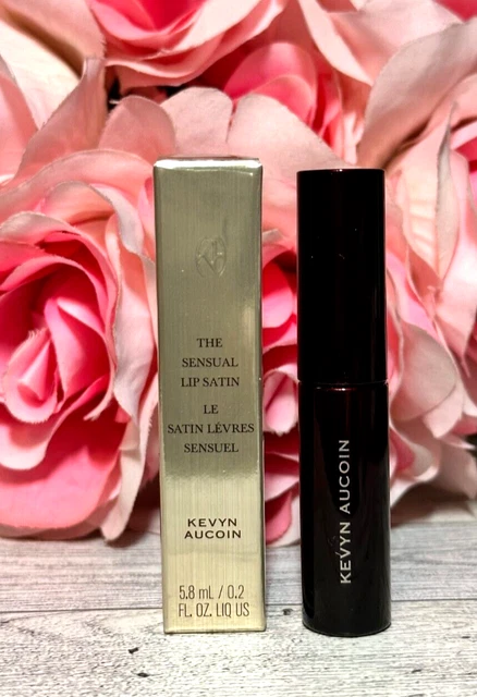 Lápiz labial líquido Kevyn Aucoin The Sensual satinado en terciopelo, tamaño completo, nuevo en caja